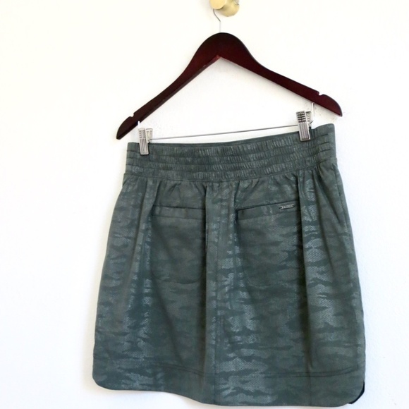 NEW! Orvis Camo Active Travel Skort Green SZ M - Picture 5 of 11